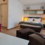 Check-inn - Ξενοδοχείο