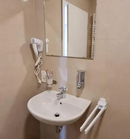 Check-inn - * Offenbach am Main