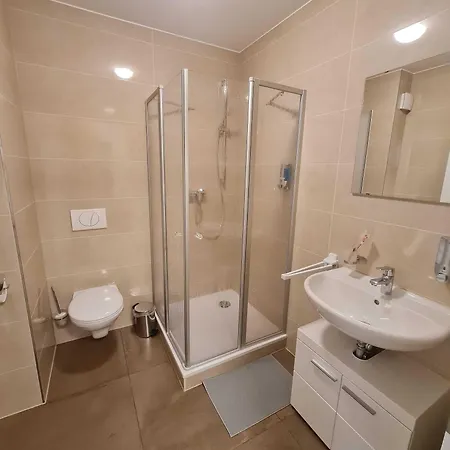 Check-inn - Hotell Offenbach am Main