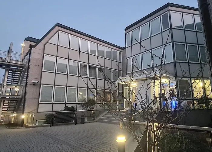 Check-inn - * Offenbach am Main