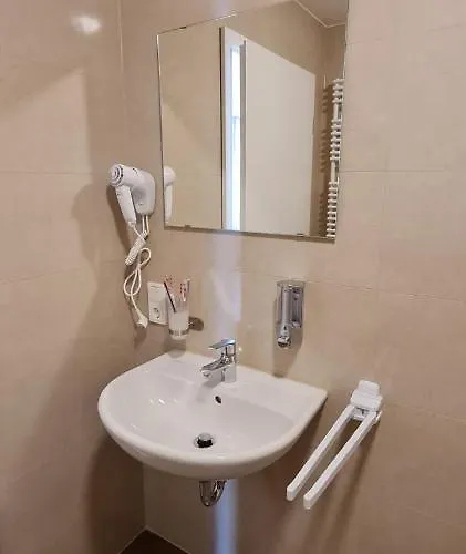 Check-inn - * Offenbach am Main