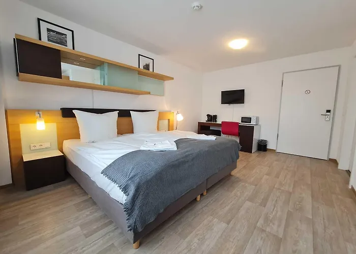 Check-inn - * Offenbach am Main