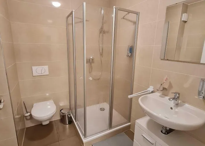 Check-inn - Szálloda Offenbach am Main