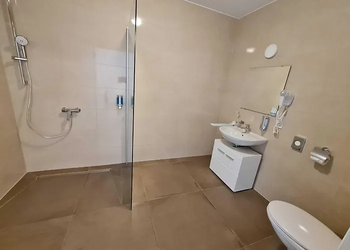 Szálloda Check-inn -